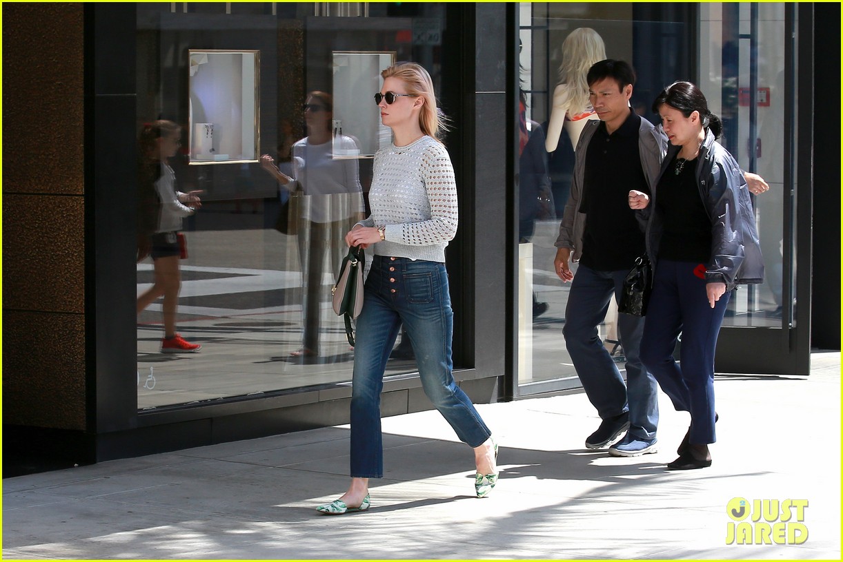 January Jones Steps Out After Will Forte Dating News Photo 3339269