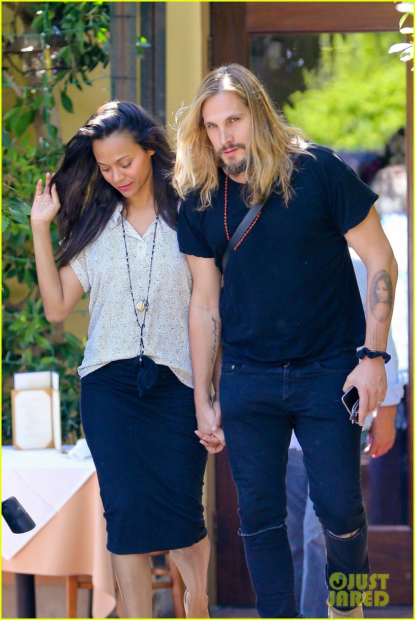 Zoe Saldana Helps Celebrate Her Father-in-Law's Birthday: Photo 3338918