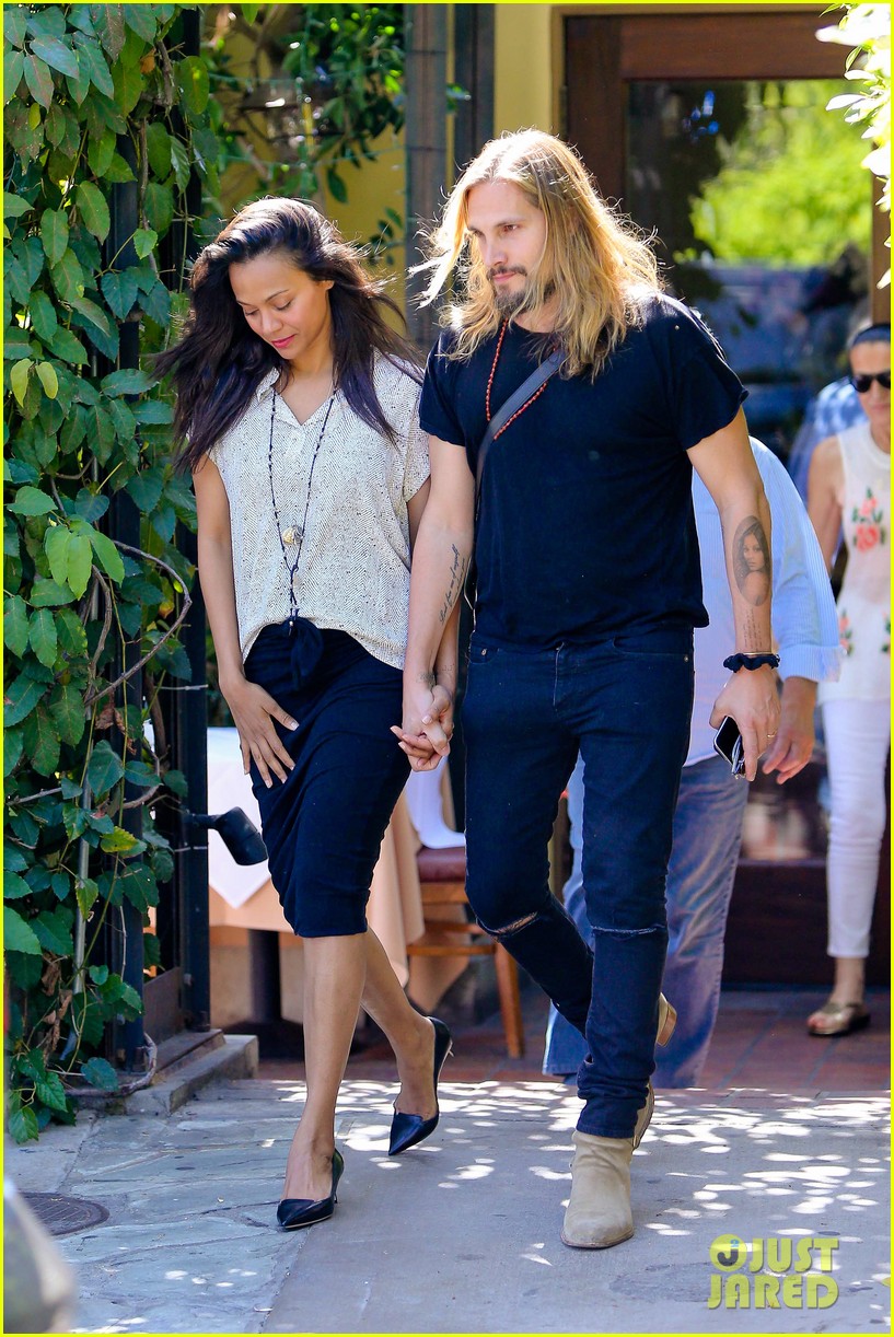 Zoe Saldana Helps Celebrate Her Father-in-Law's Birthday: Photo 3338925