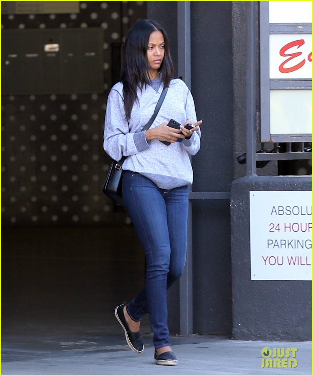 Zoe Saldana Details the Difficulty of Losing Pregnancy Weight in Note