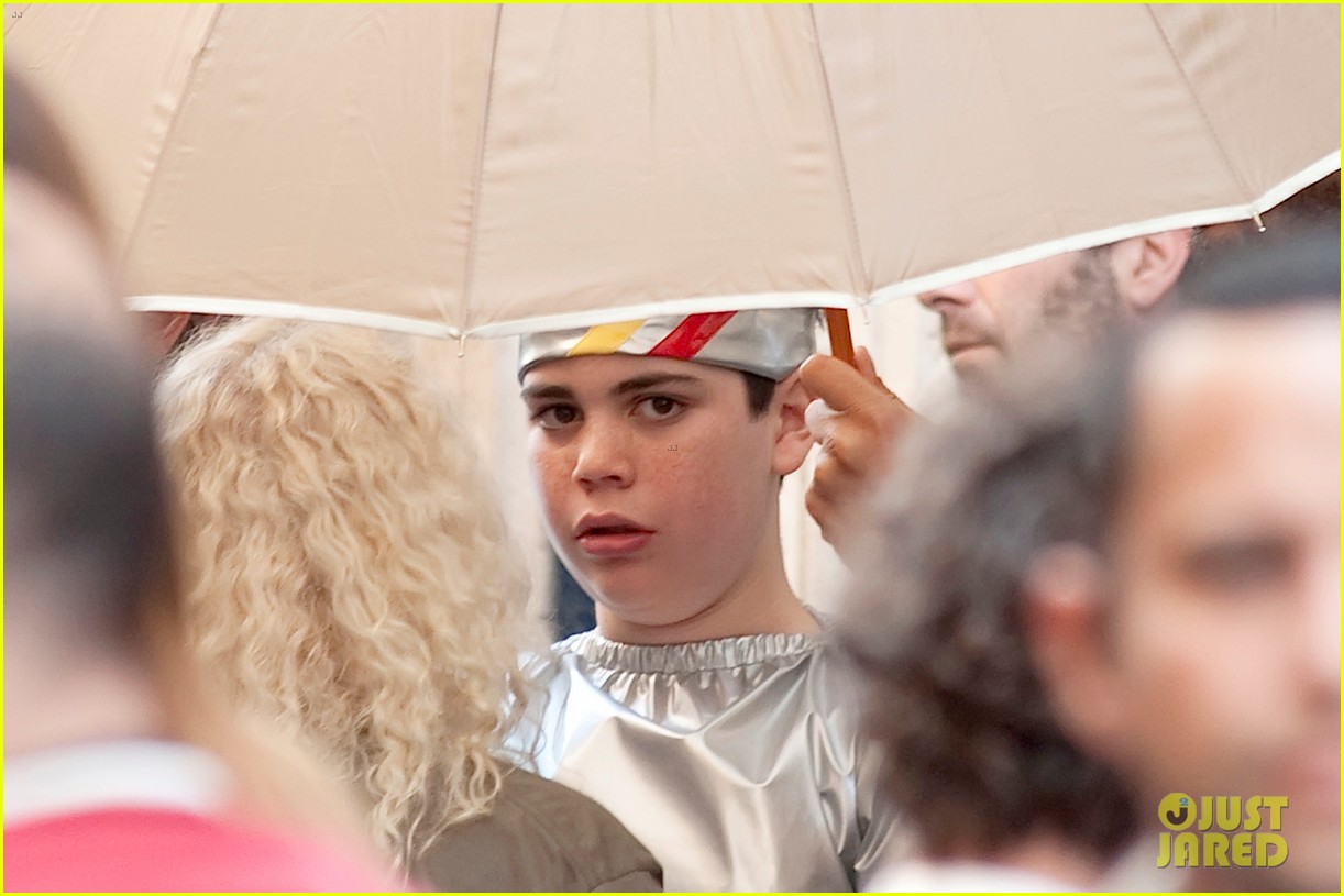 Photo ben stiller cyrus arnold wear matching headbands zoolander 2 09