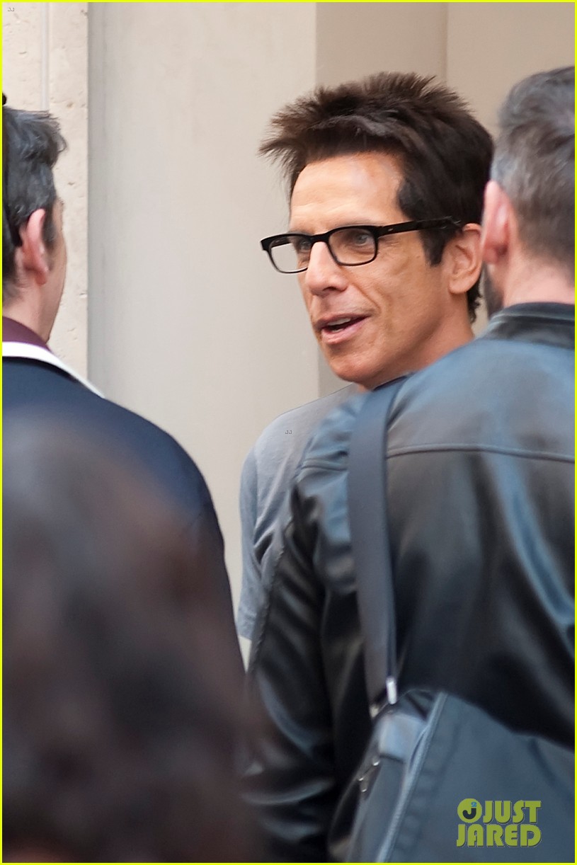 Photo ben stiller cyrus arnold wear matching headbands zoolander 2 11