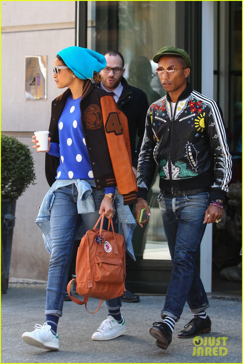 Pharrell Williams & Jimmy Fallon '80s R&B Duo Afro & Deziak on