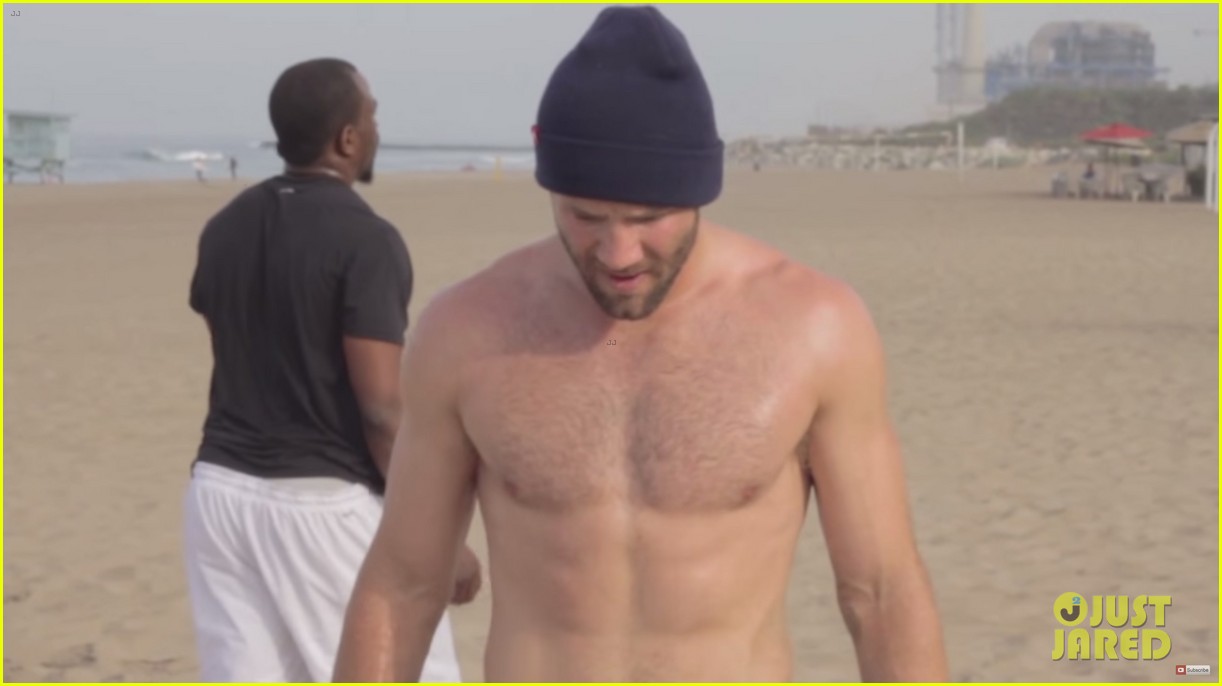 Julian Edelman Does a Shirtless Workout with Jimmy Garoppolo. 