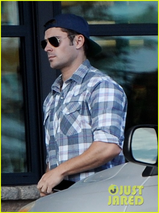 Zac Efron Finishes Up &lsquo;Dirty Grandpa&rsquo; Filming: Photo 3370922 | Zac