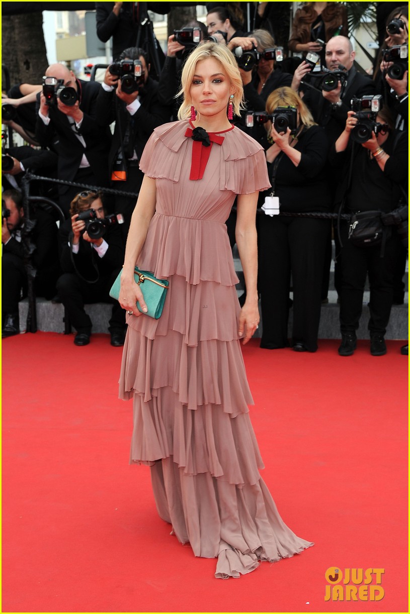 Michael Fassbender & Marion Cotillard Grab Spotlight at 'Macbeth