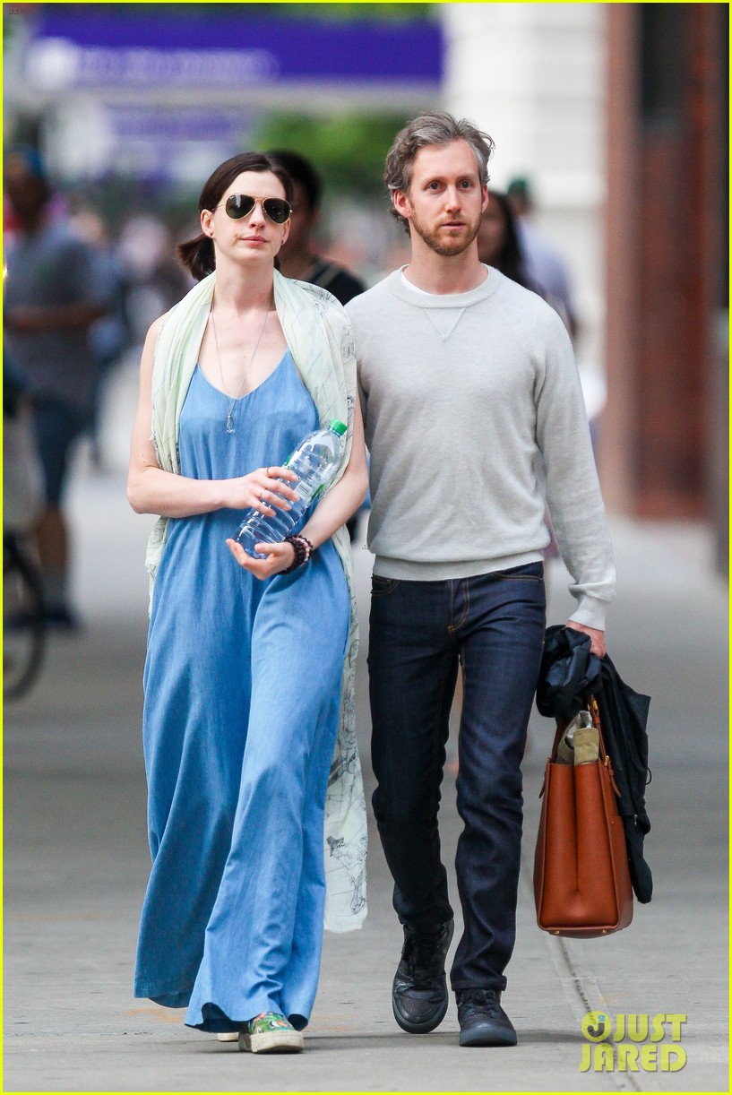 Photo: anne hathaway gets praised by emmy rossum for grounded 05