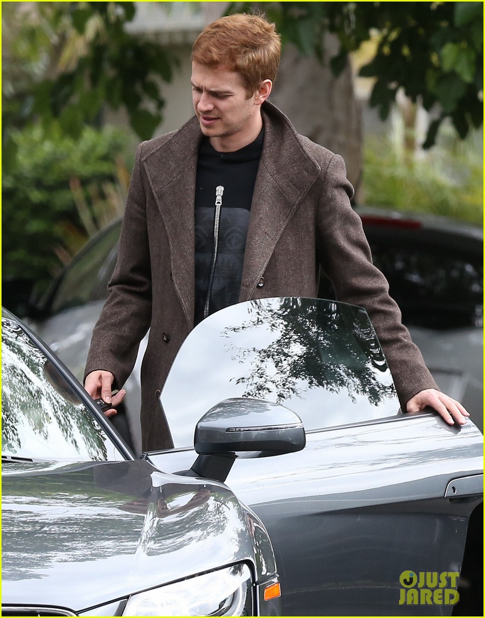 Photo hayden christensen returns to car toluca lake 10 Photo 3366073