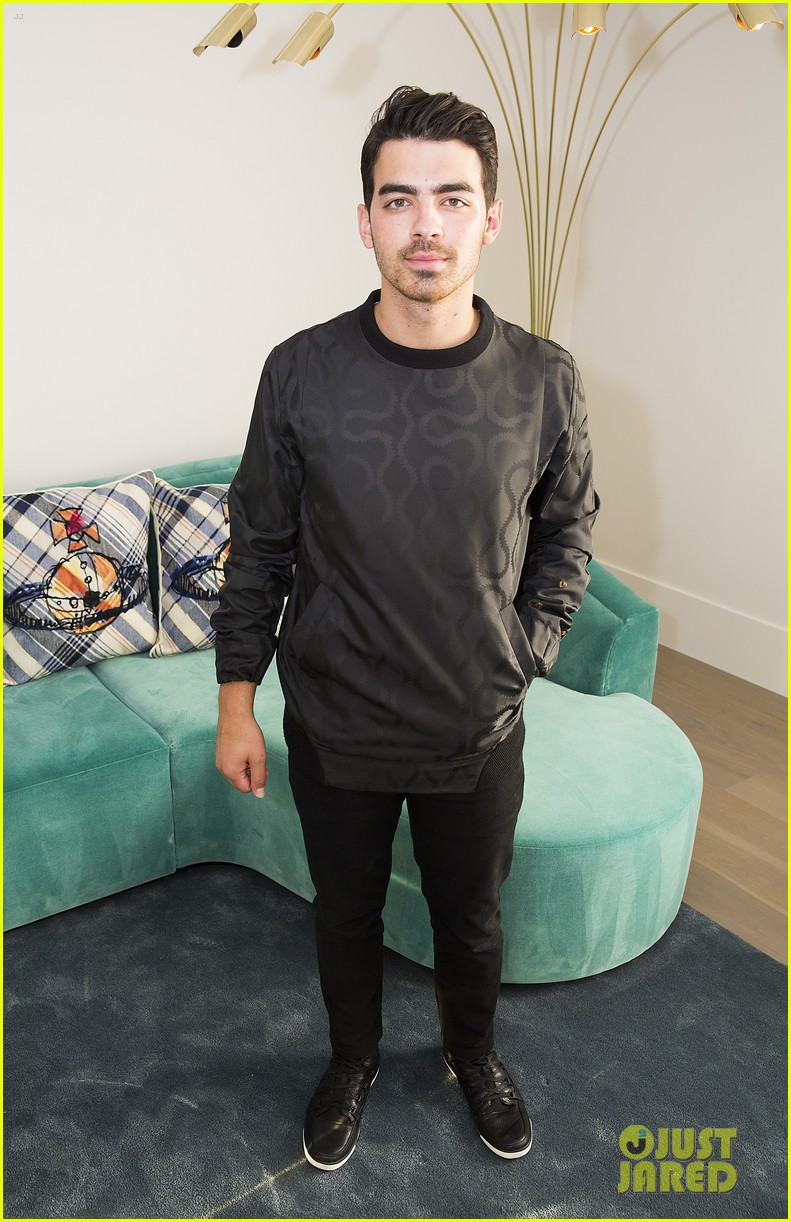 Emmanuelle Chriqui & Zendaya Hit Up The Reveal Of The Penthouse