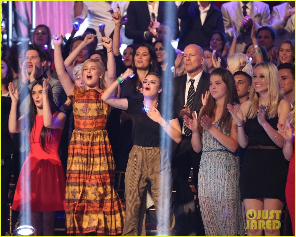 Demi Moore & Rumer Willis Celebrate Rumer's 'Dancing' Win! Photo