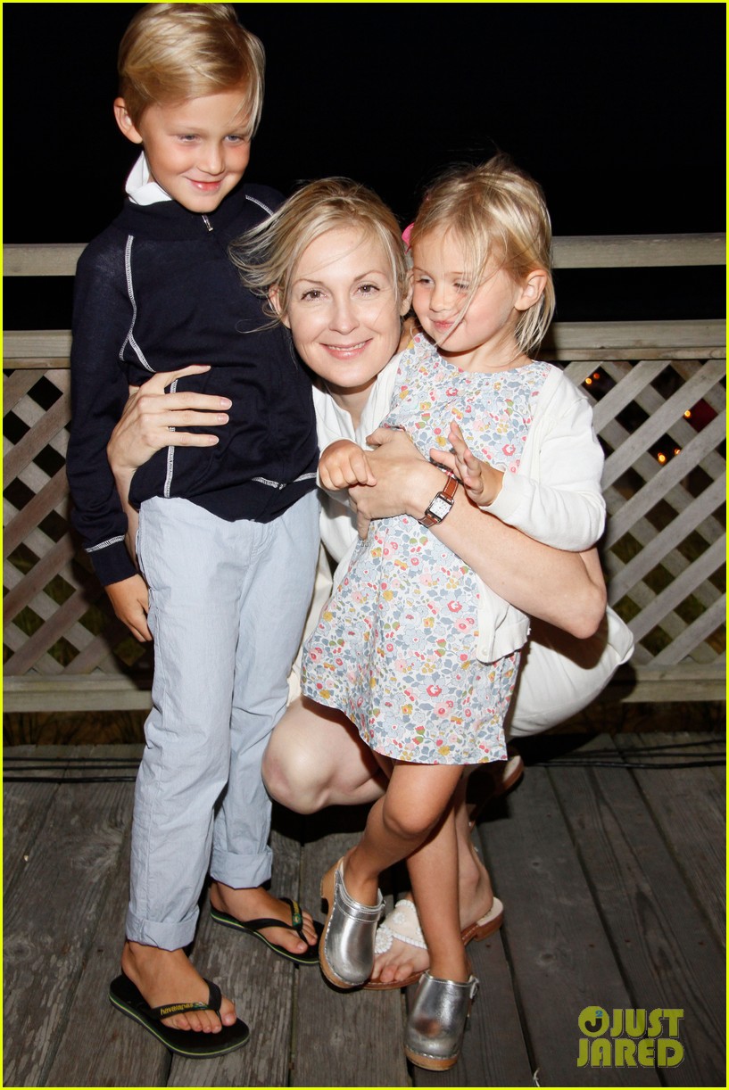 Kelly Rutherford's Temporary Custody Order Blocked by Judge Photo