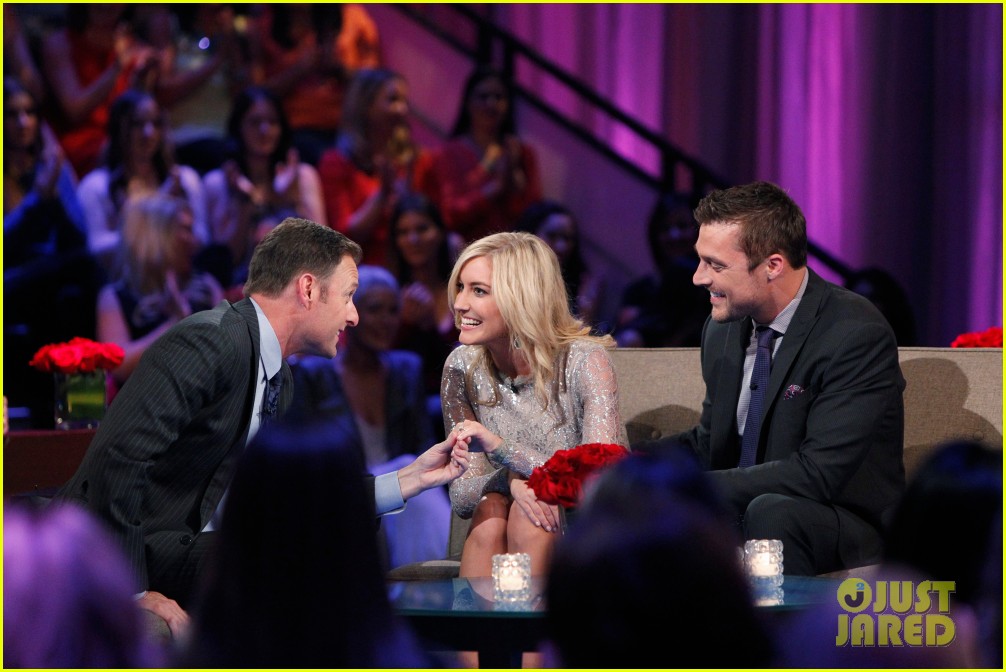 Chris Soules & Fiancee Whitney Bischoff Split Two Months After(01)