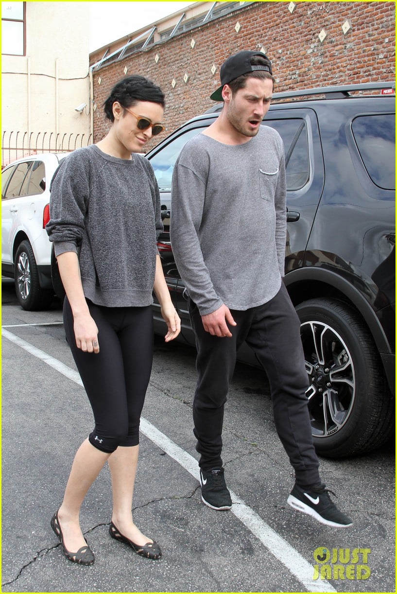 Rumer Willis & Val Chmerkovskiy To Debut Britney Spears' 'Toxic' During