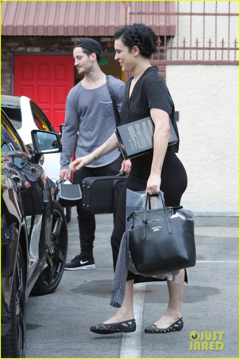 Rumer Willis & Val Chmerkovskiy To Debut Britney Spears' 'Toxic' During