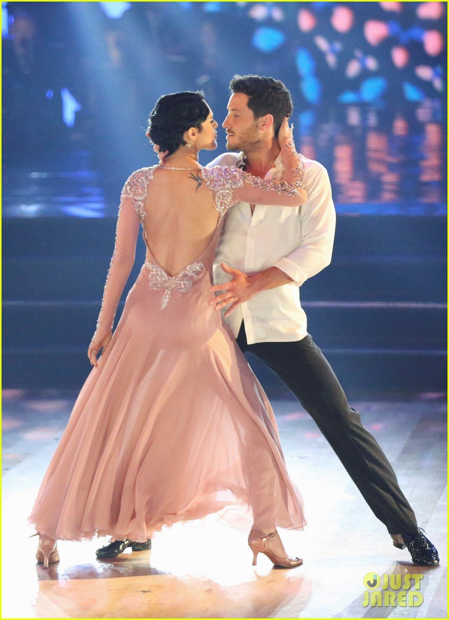 Rumer Willis & Val Chmerkovskiy Are 'Toxic' Duo on 'Dancing with the