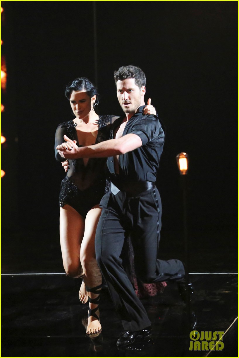 Rumer Willis & Val Chmerkovskiy Are 'Toxic' Duo on 'Dancing with the