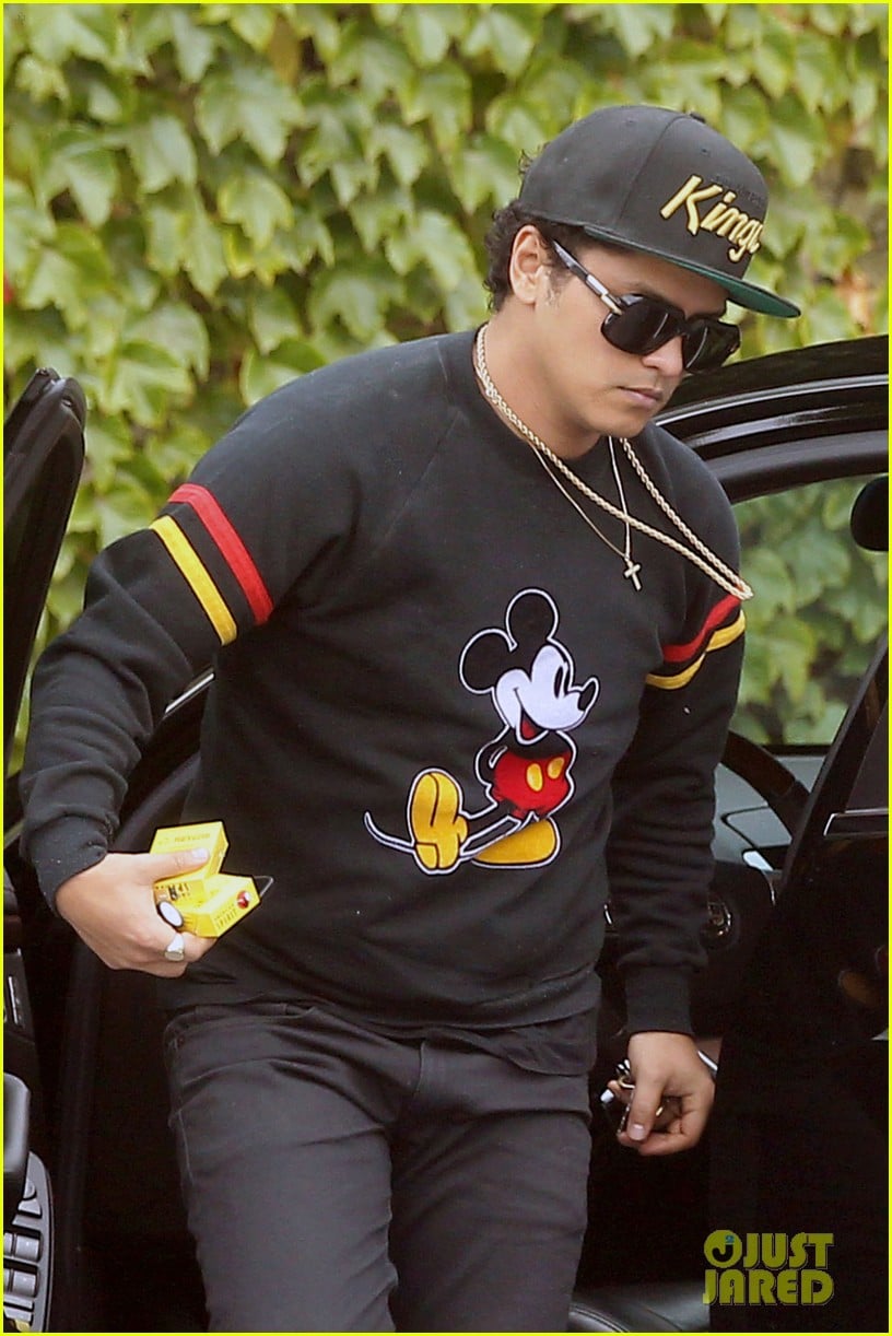 Bruno Mars' 'Marry Me' Holds 2 Spot on Spotify's Global Wedding Playlist Photo 3386974 Bruno