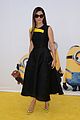 sandra bullock rocks minions heels at los angeles premiere 09