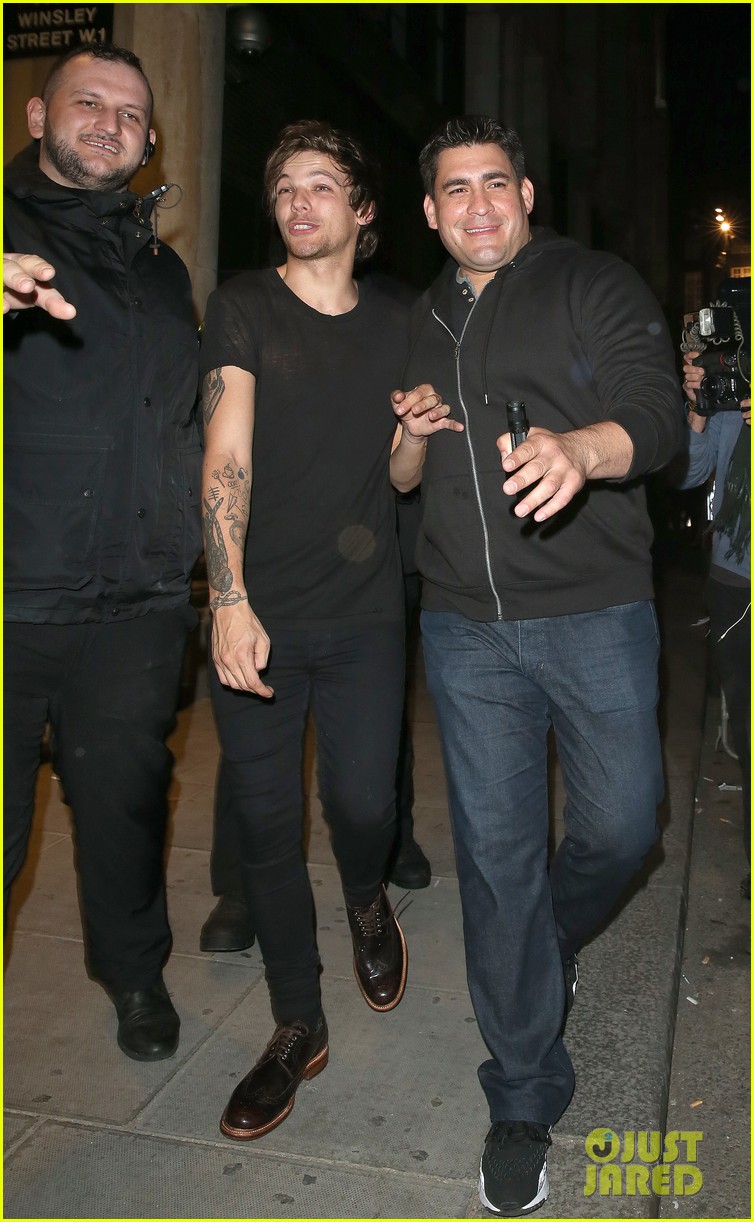 One Direction's Louis Tomlinson Smells Like Fast Food Photo 3401918