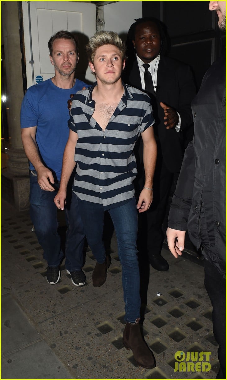 One Direction's Louis Tomlinson Smells Like Fast Food Photo 3401934