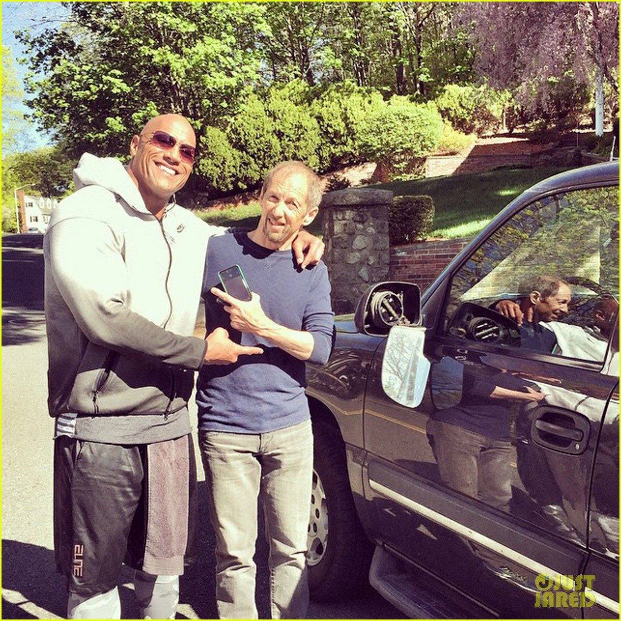 Dwayne 'The Rock' Johnson Makes a New Buddy After Sideswiping Fan's
