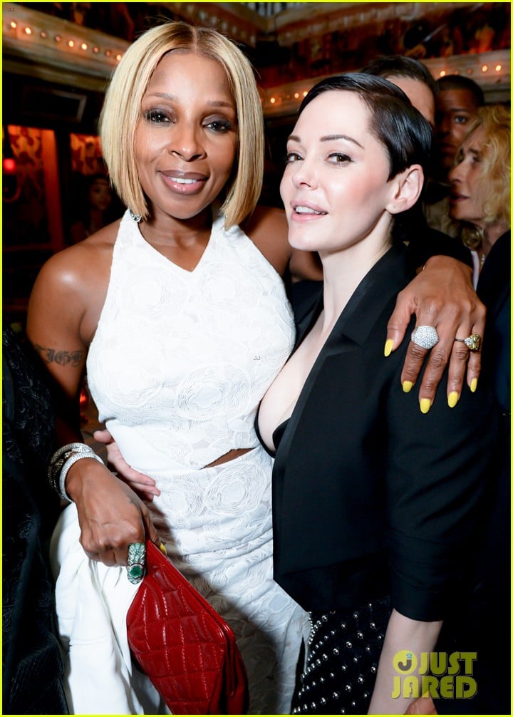 Taylor Schilling Attempts to Sing 'Orange is the New Black' Theme Song