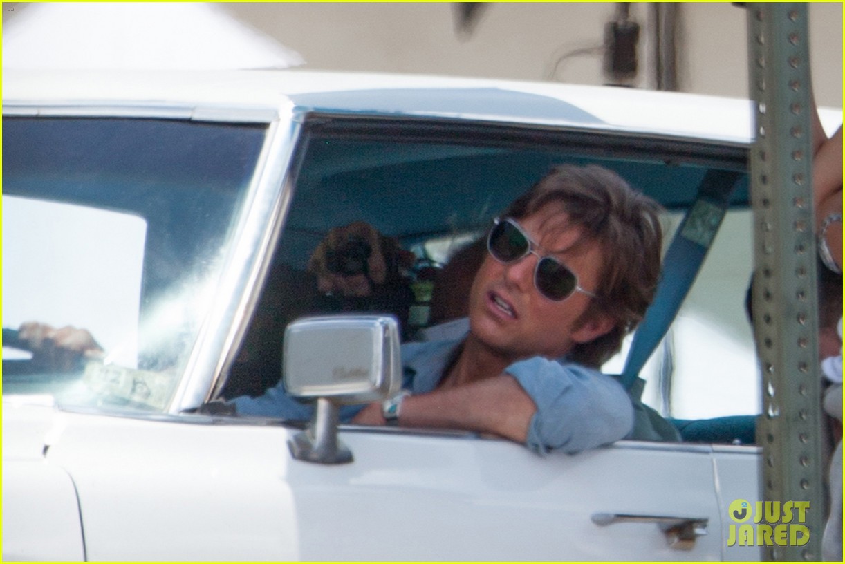 Tom Cruise Teams Up With Jayma Mays for 'Mena' Filming Photo 3388097