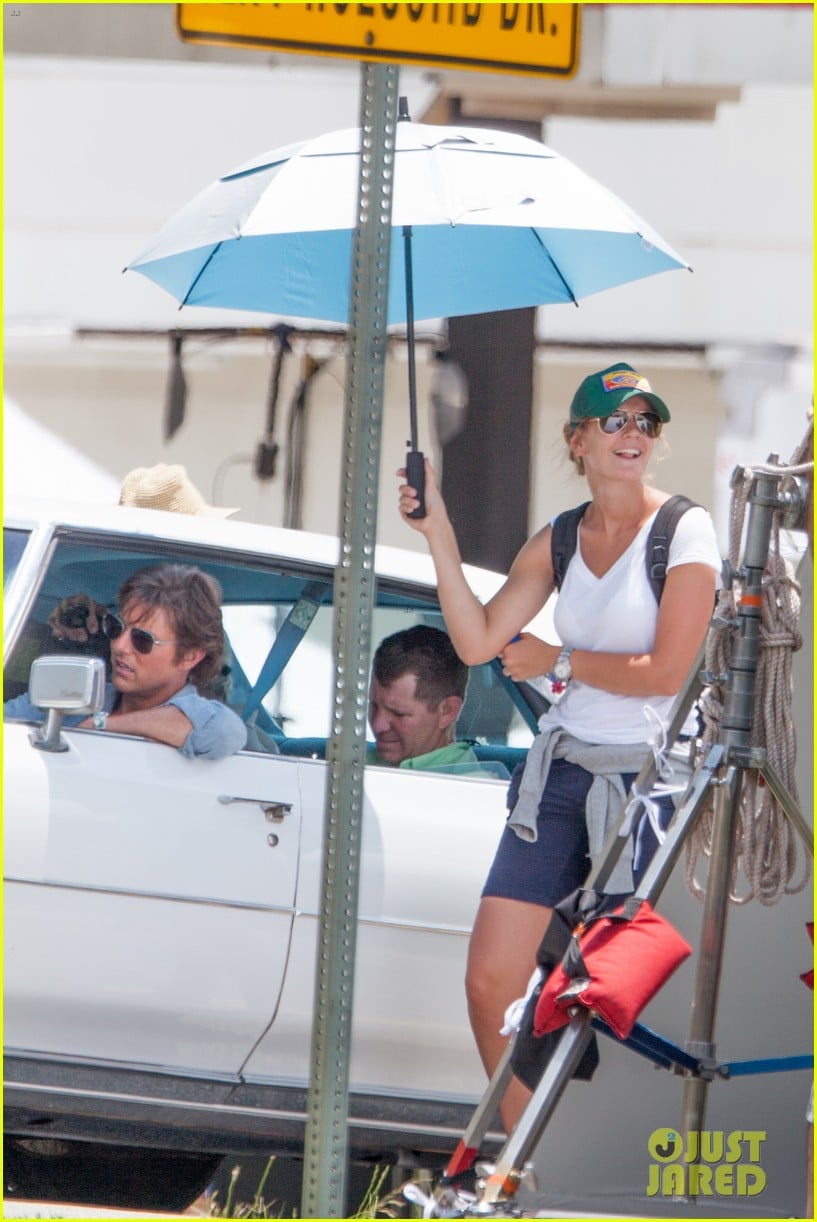 Tom Cruise Teams Up With Jayma Mays for 'Mena' Filming Photo 3388114