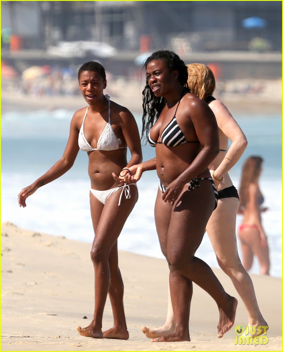 Uzo Aduba and Samira Wiley show off their bikini bodies while enjoying a da...