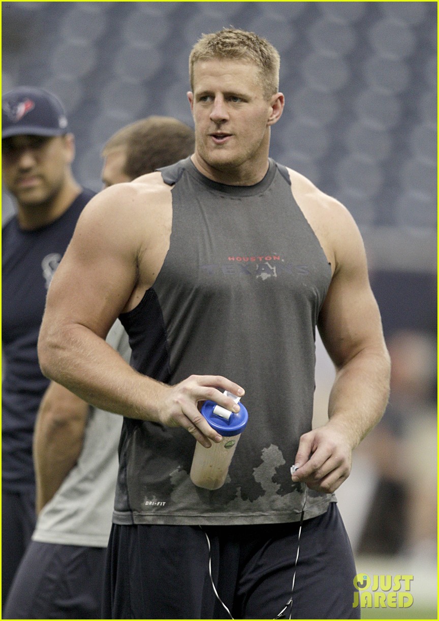 J.J. Watt Tackles Stage Rusher at Zac Brown Band Concert! 