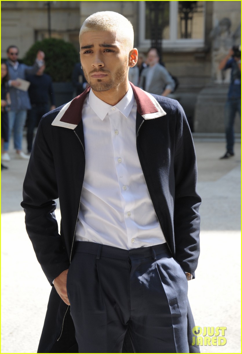 Zayn Malik & Joe Jonas Hit Up Valentino Show At Paris Fashion Week Photo 3401121 Joe Jonas
