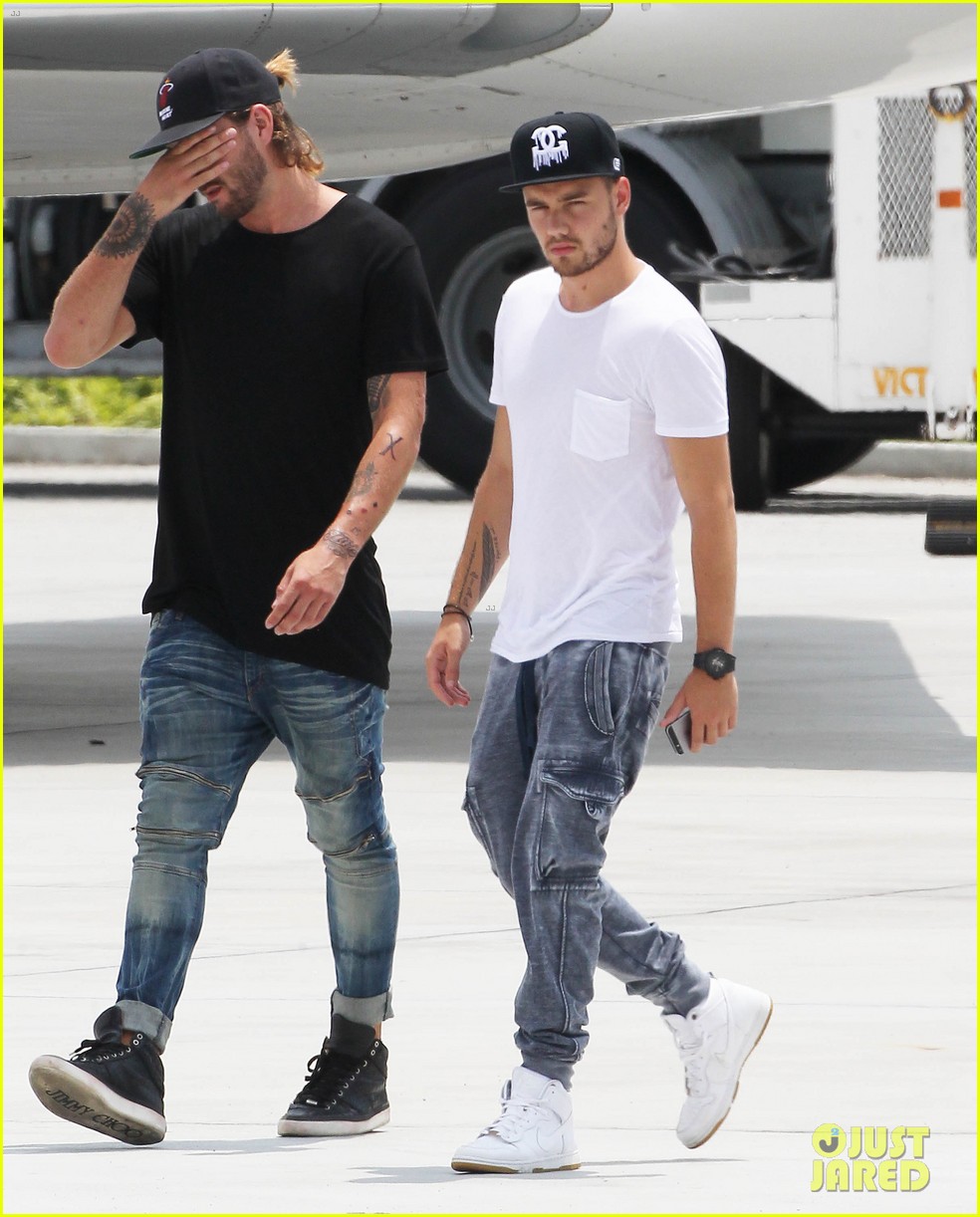 One Direction's Louis Tomlinson Thanks Fans for Support Photo 3422063