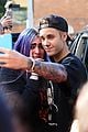justin bieber greets fans ahead of hillsong church conference 10