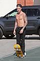 justin bieber shirtless skateboarding 18