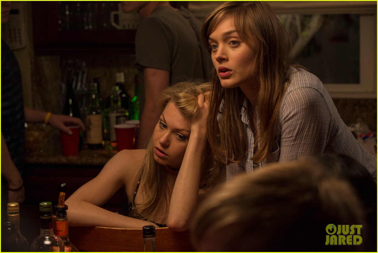 Bella Heathcote Gets Spooked in 'Curse of Downers Grove' Trailer Photo 3423093 Kevin Zegers