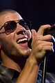nick jonas london gig performance pics 21