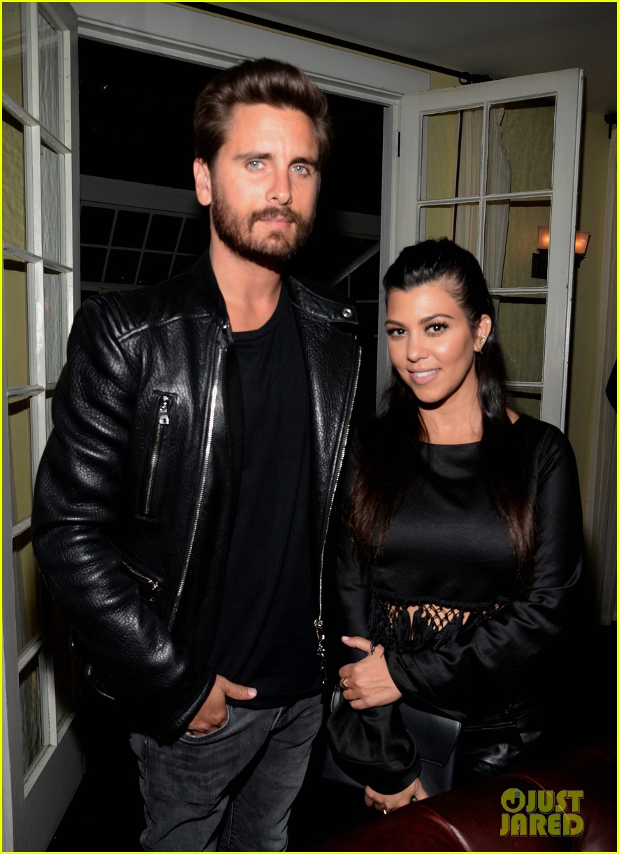 Kourtney Kardashian & Scott Disick Split After Nine Years? Photo(00)