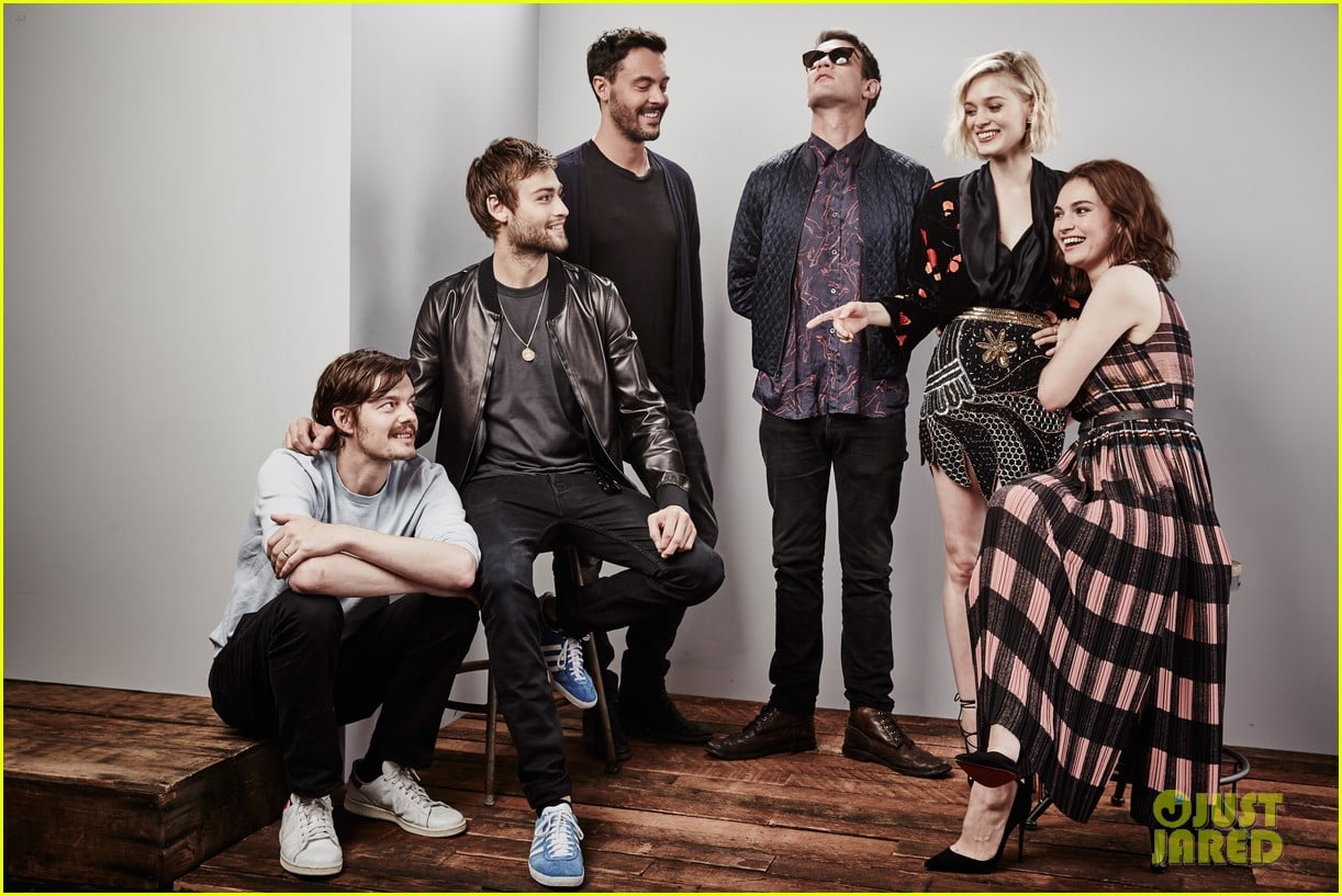 Lily James & Matt Smith Debut 'Pride & Prejudice & Zombies' Trailer at