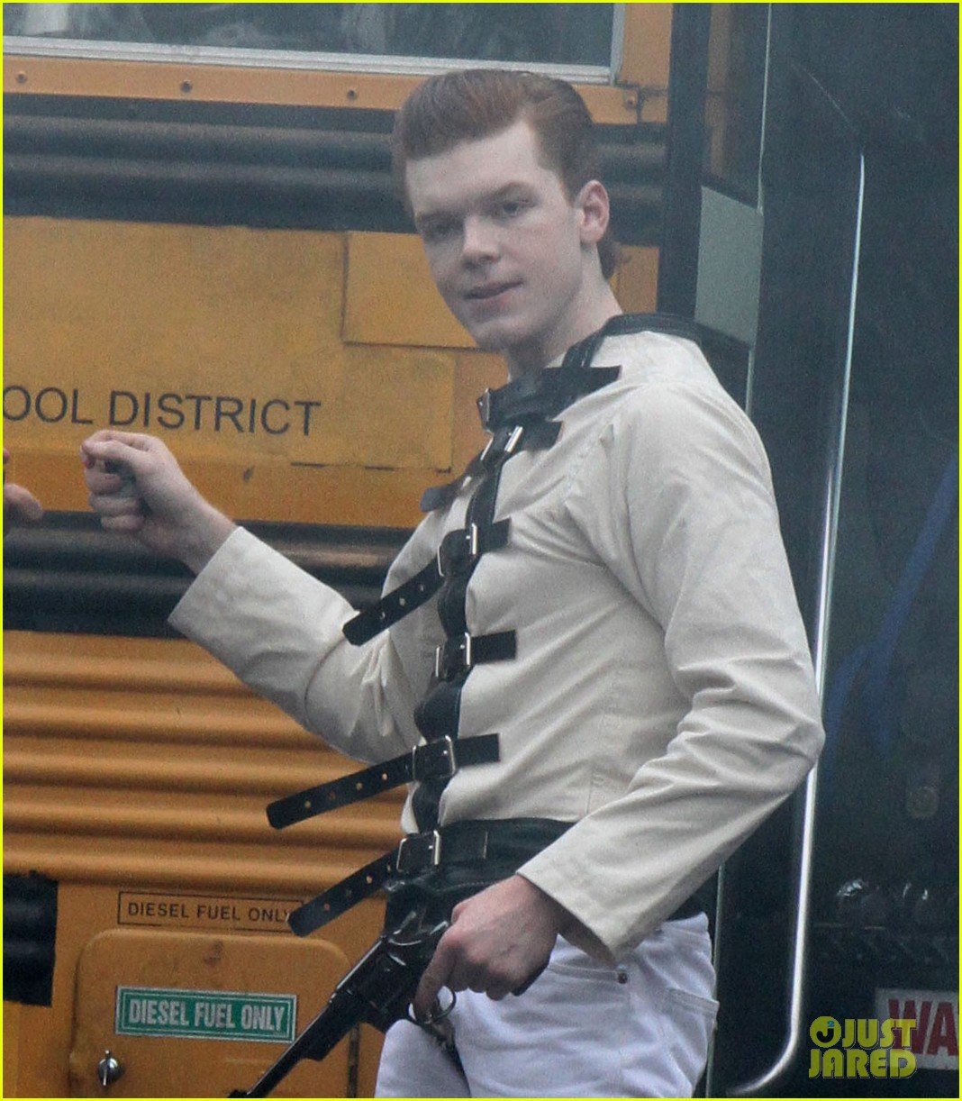 cameron monaghan wears a straight jacket for joker on gotham 073411174