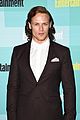 sam heughan reeve carney 2015 comic con ew party 07
