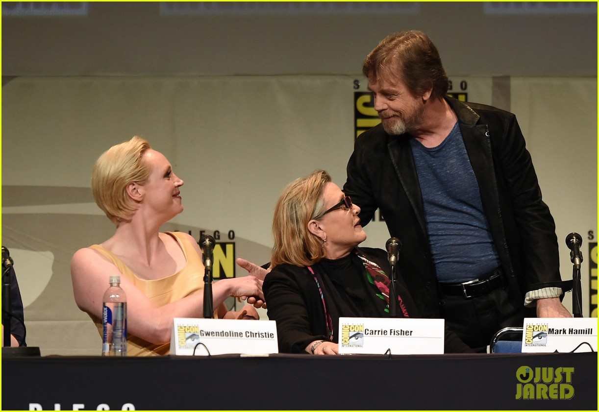 'Star Wars' ComicCon Panel See All the Cast Photos Here! Photo