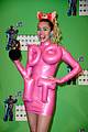 miley cyrus wears spandex do it dress in vmas press room 06