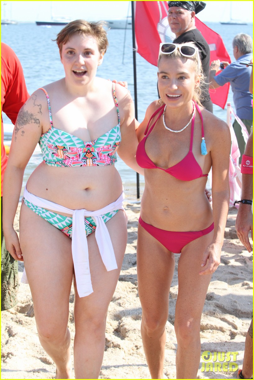 Lena Dunham takes to the high seas and participates in a three mile paddle ...