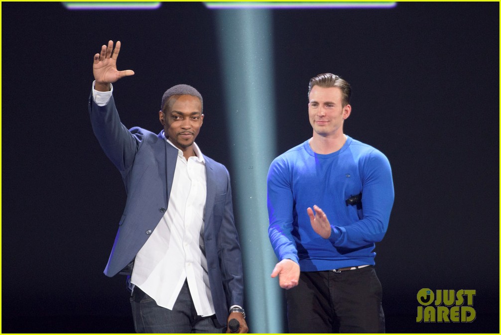 Chris Evans Debuts 'Captain America Civil War' Footage at D23! Photo