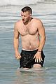joel egerton shirtless beach sydney 05