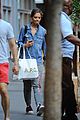 katie holmes casual shopping west village 01