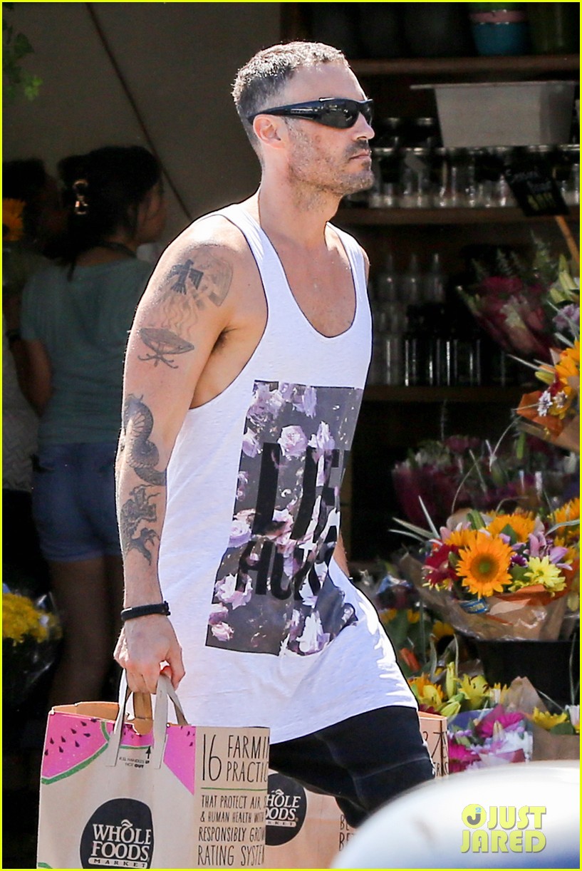 Brian Austin Green Wears 'Life Hurts' Tank After Megan Fox Split Photo