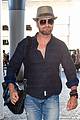 gerard butler is a labor day jet setter 04