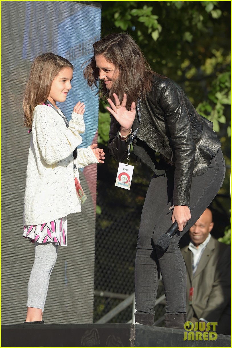 Katie Holmes Brings Daughter Suri Cruise to Global Citizen Festival