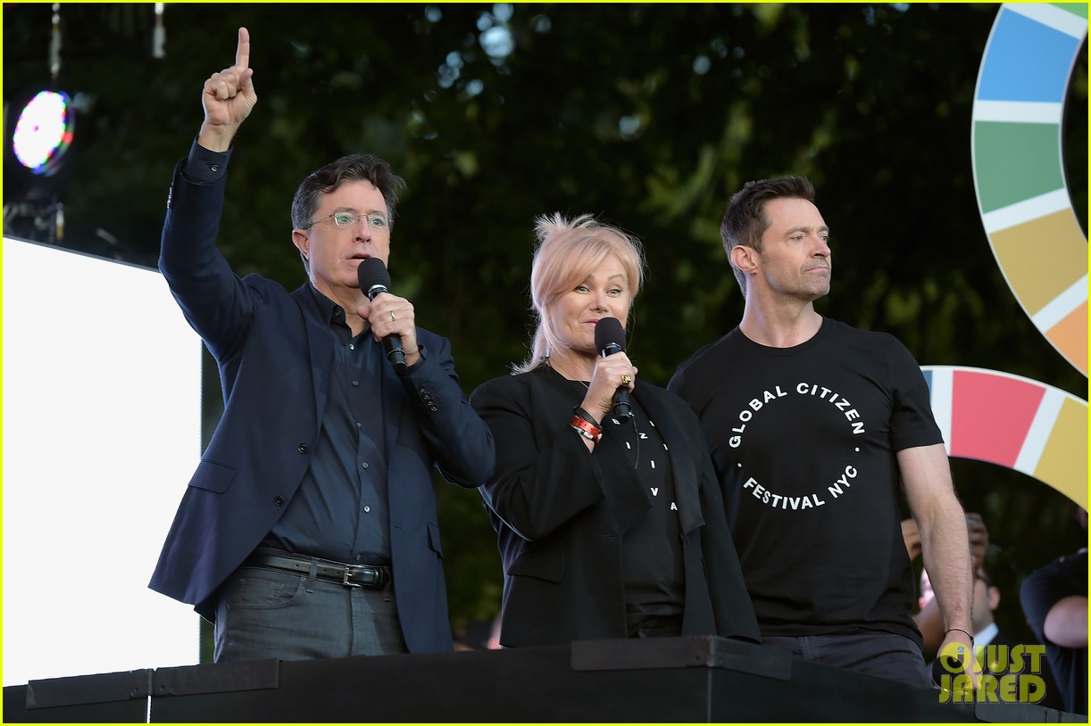 Hugh Jackman Gives Stephen Colbert a Shoulder Ride at Global Citizen(02)